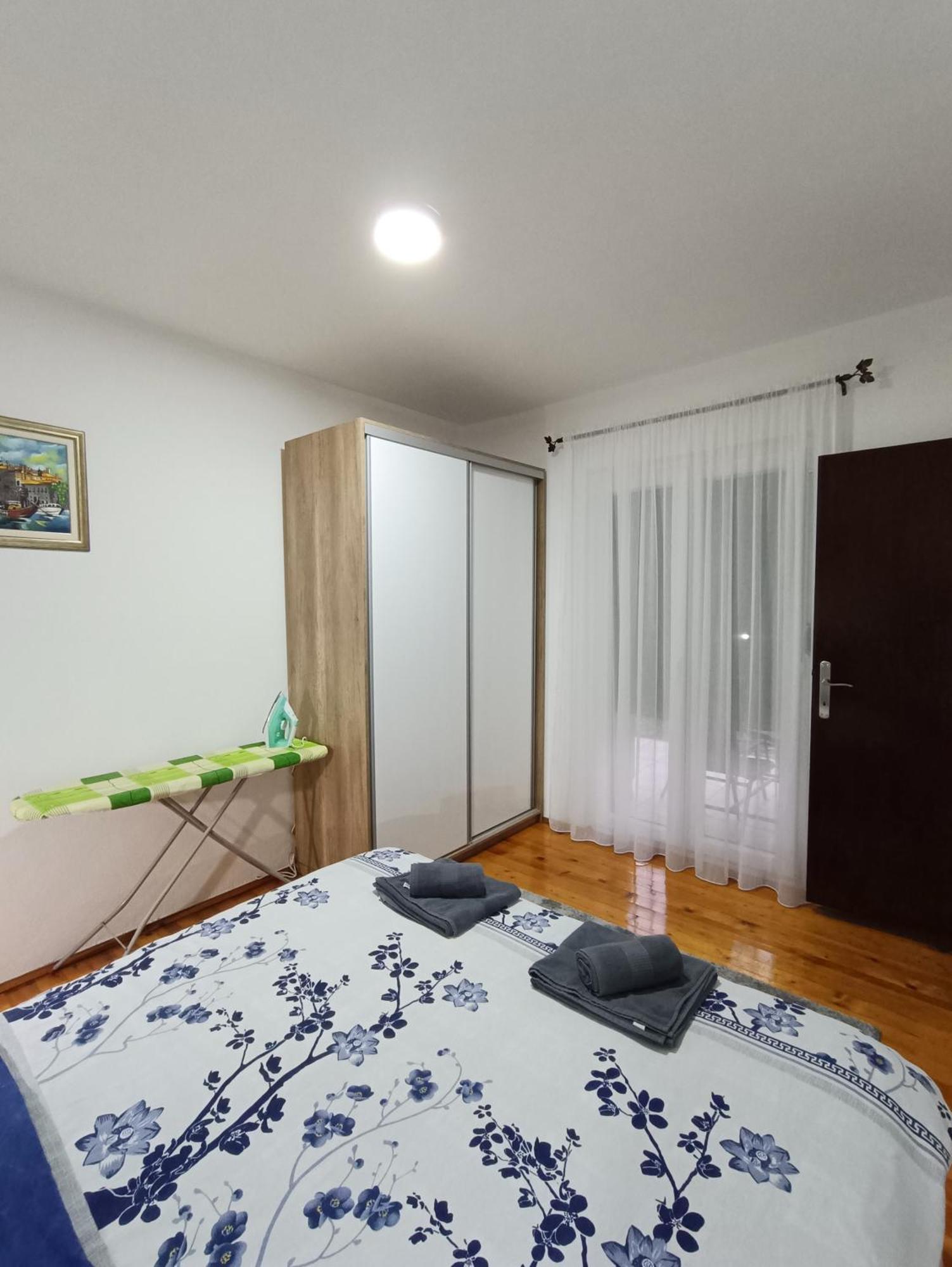 Entire House Floor - 2-Bedroom Cozy & Peaceful Apartment Podgorica Luaran gambar