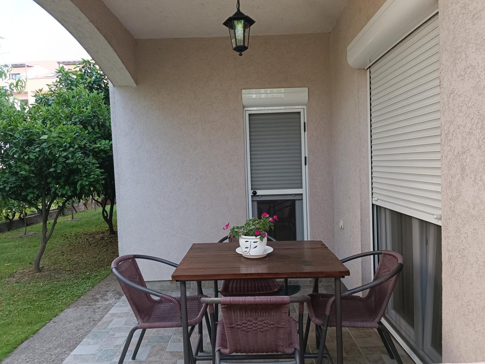 Entire House Floor - 2-Bedroom Cozy & Peaceful Apartment Podgorica Luaran gambar